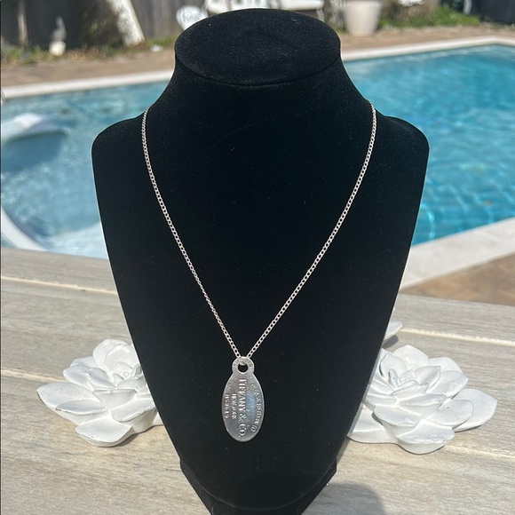 Tiffany& Co. Sterling silver necklace.